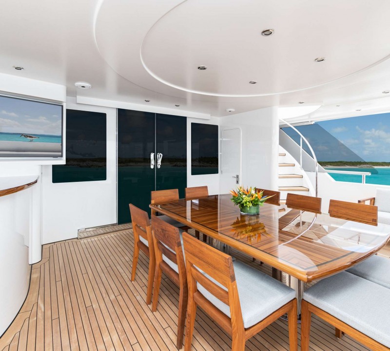 MEMENTO VIVERE Yacht Charter Details, Westport CHARTERWORLD Luxury